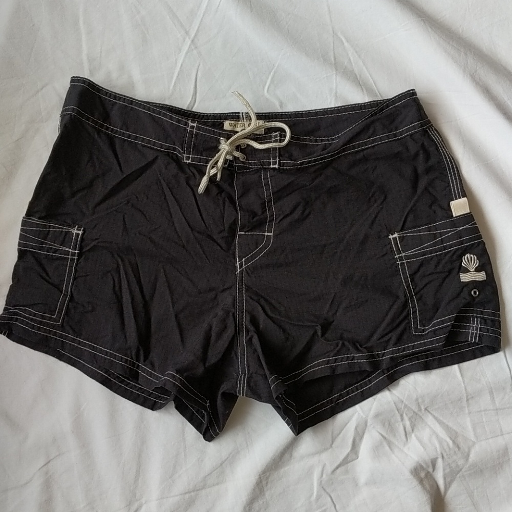 Water Girl sz 9/10 black shorts